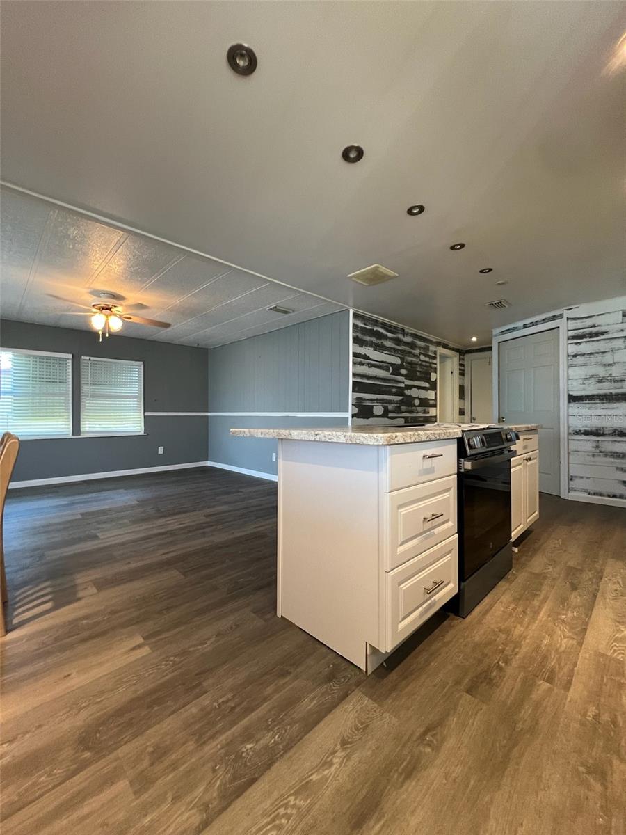 Image 12 of 42 For 6528 Roosevelt Drive