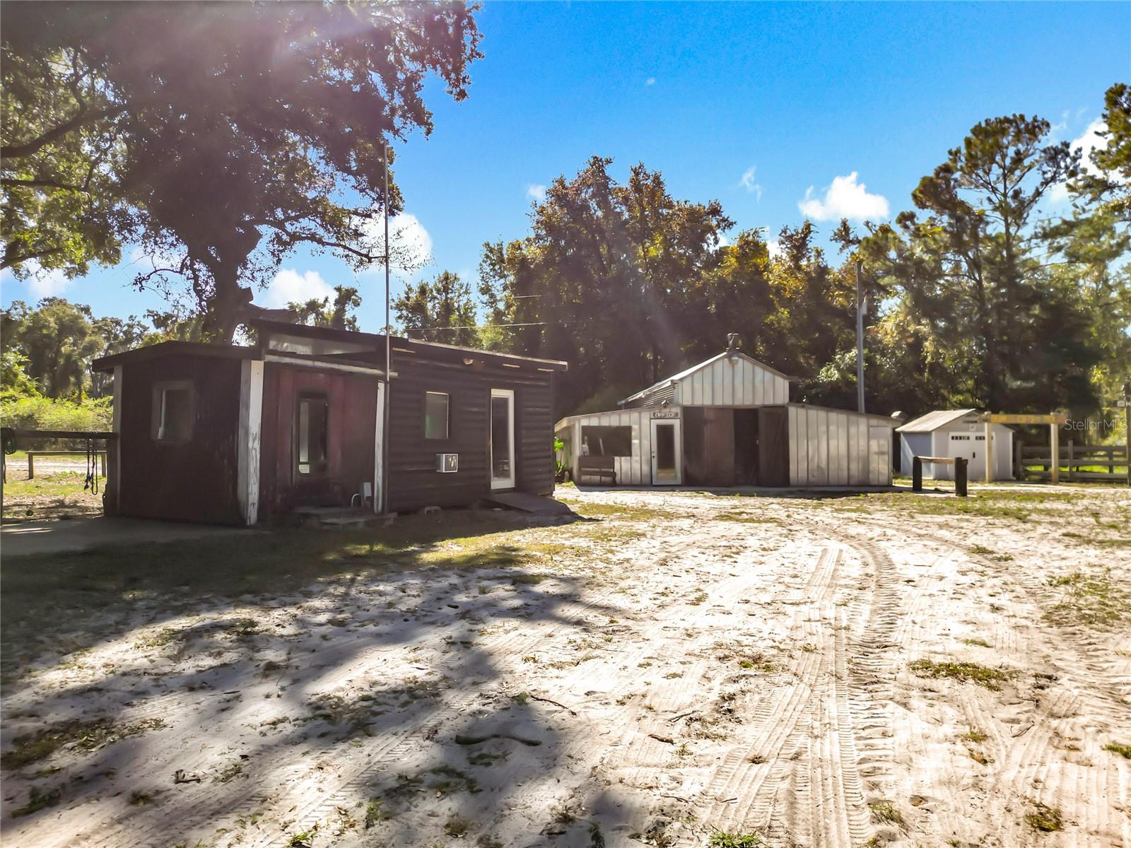 Image 16 of 33 For 16990 30th Court