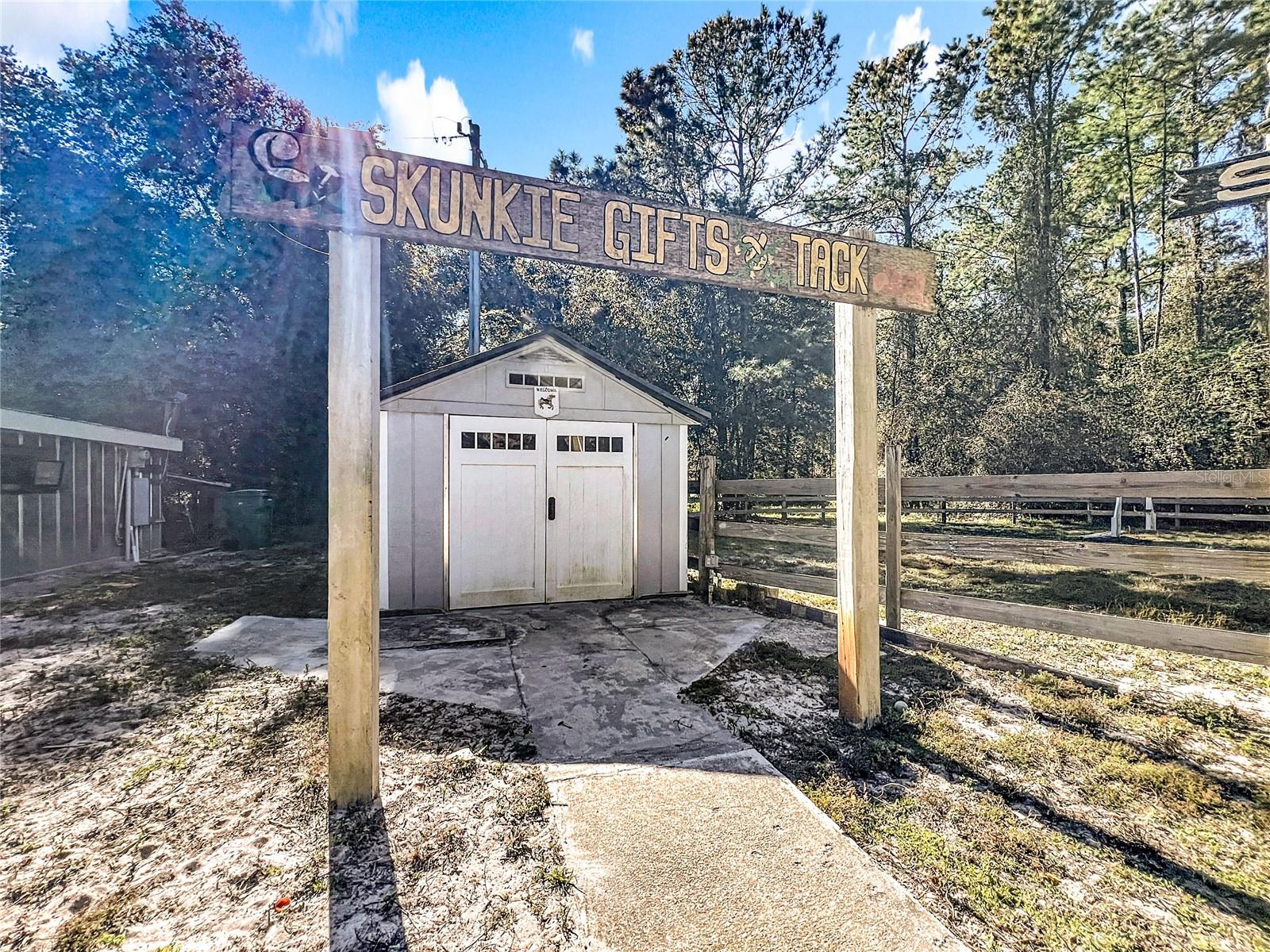 Image 2 of 33 For 16990 30th Court