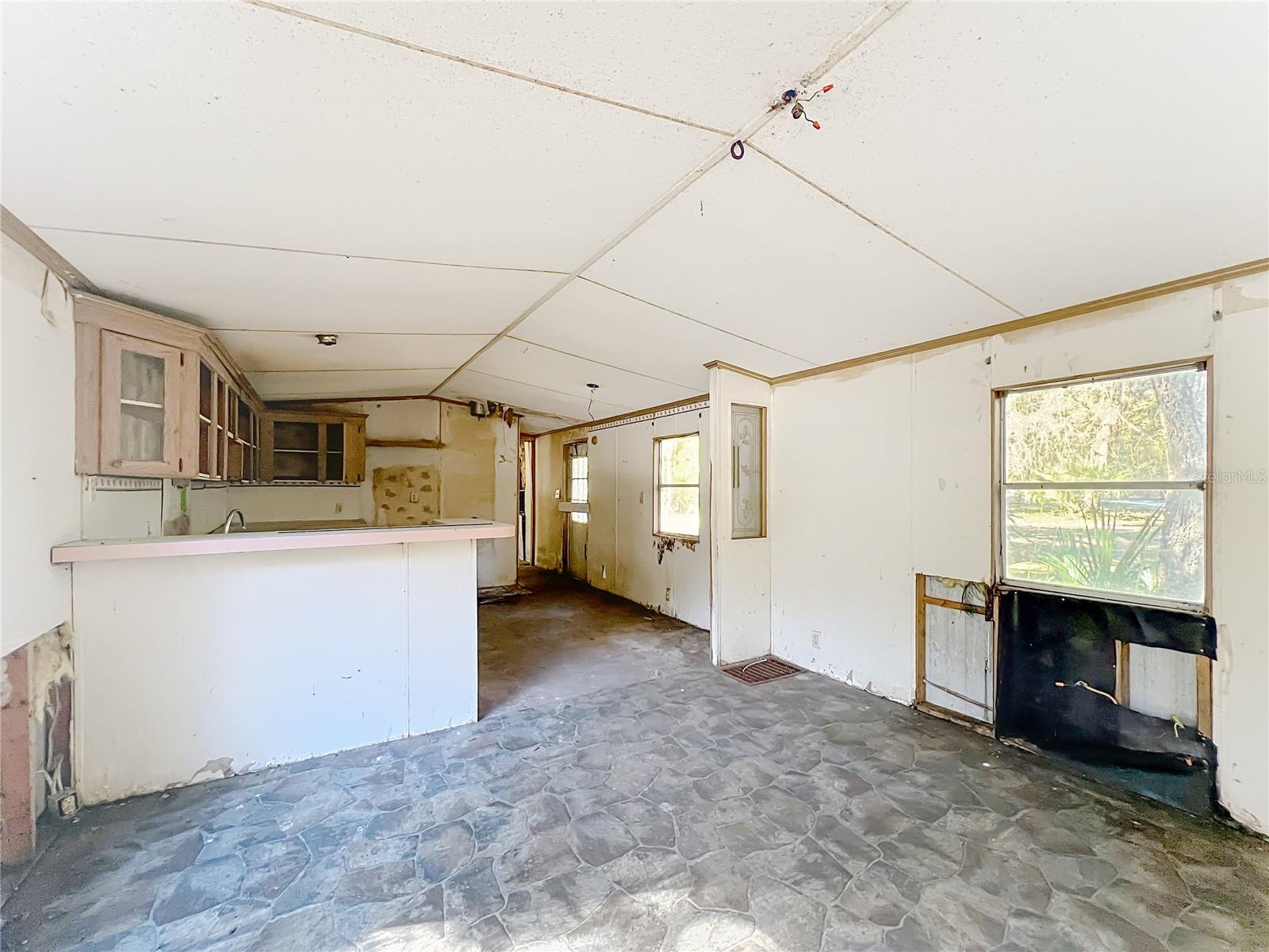 Image 20 of 33 For 16990 30th Court