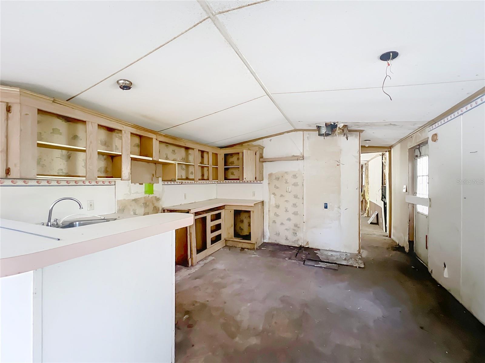 Image 21 of 33 For 16990 30th Court