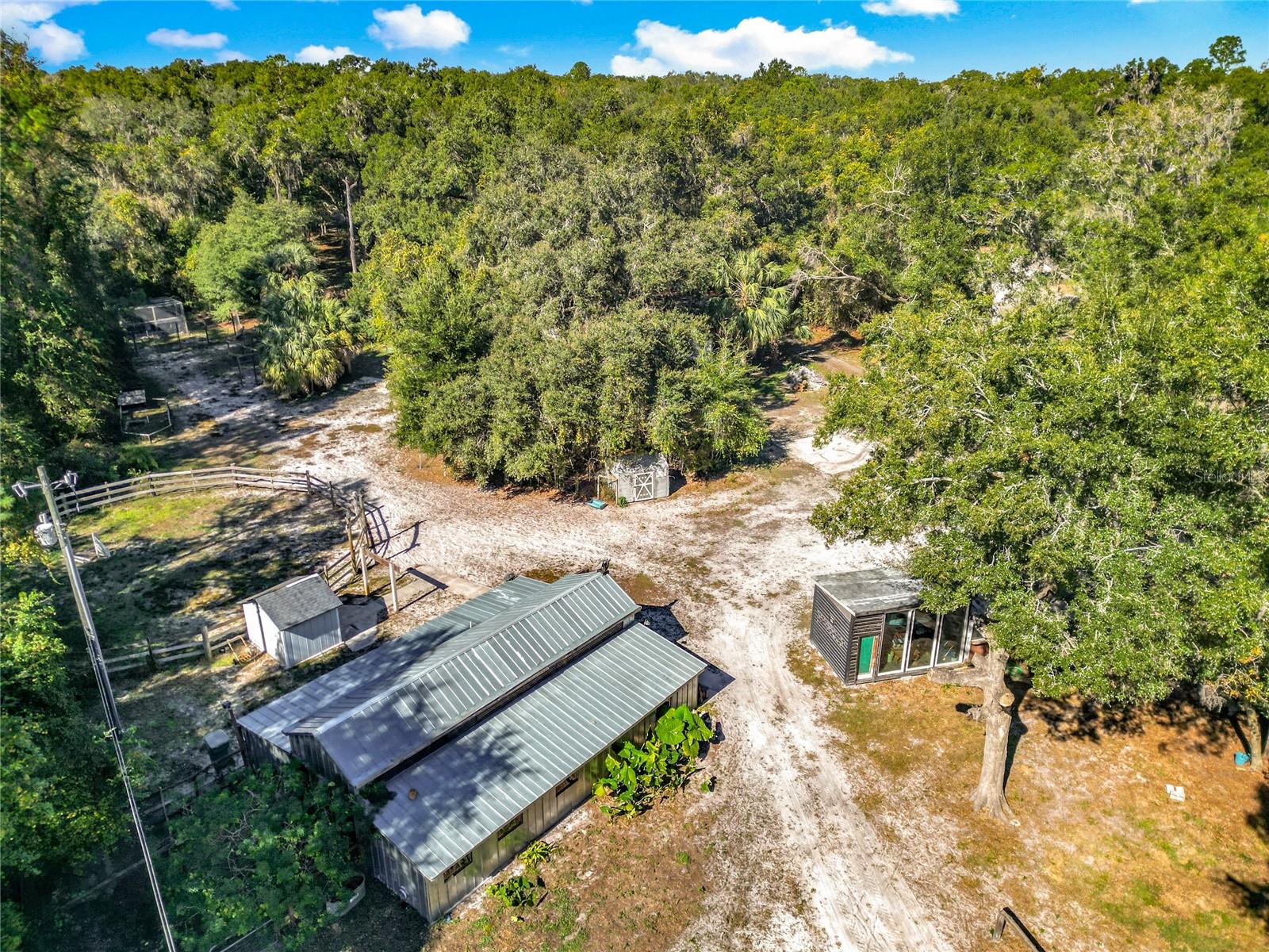 Image 24 of 33 For 16990 30th Court