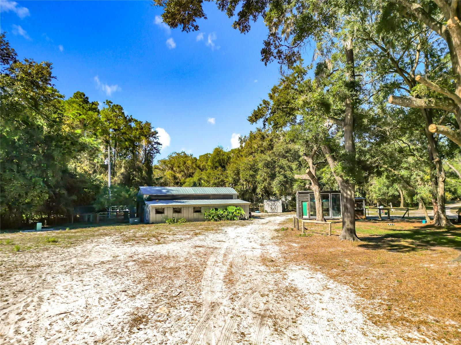 Image 29 of 33 For 16990 30th Court