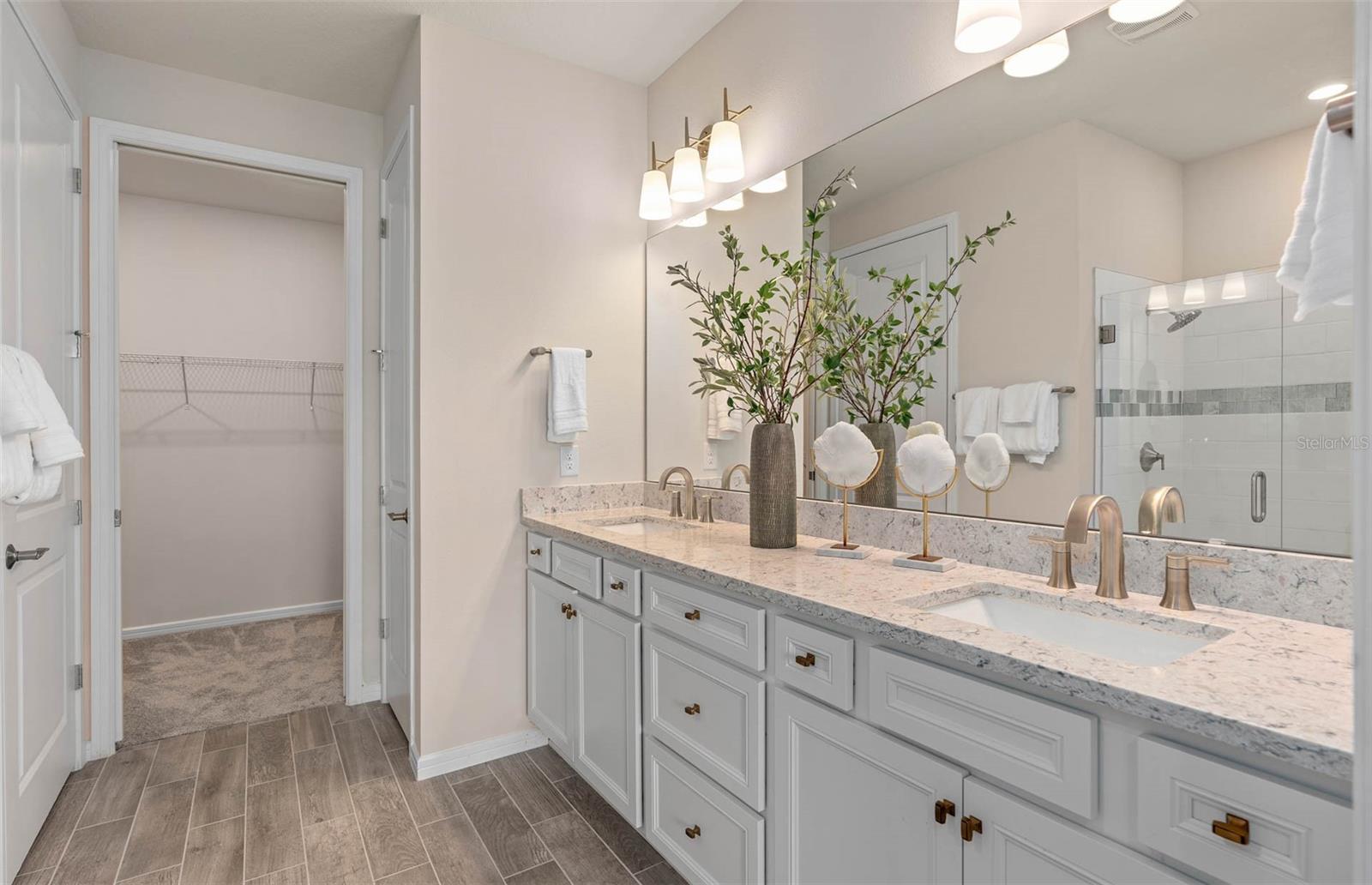 Image 15 of 25 For 15843 Gem View Street