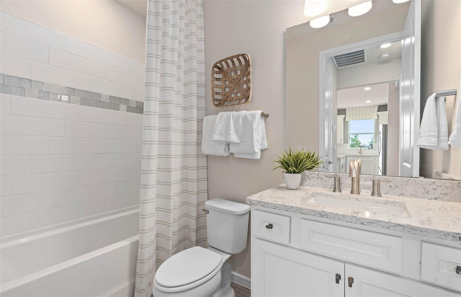 Image 22 of 25 For 15843 Gem View Street