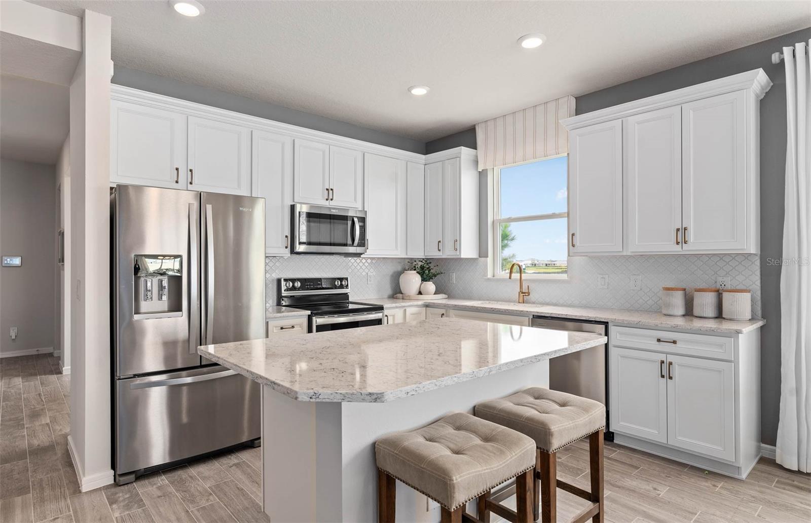 Image 4 of 25 For 15873 Gem View Street