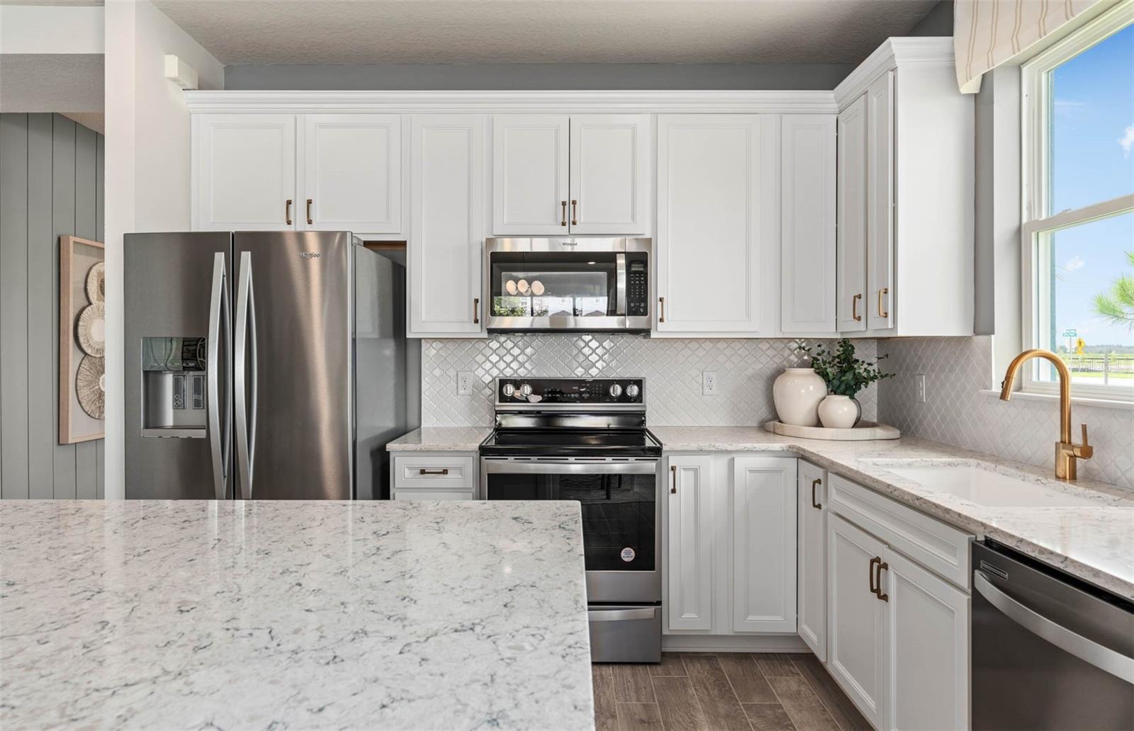 Image 5 of 25 For 15873 Gem View Street