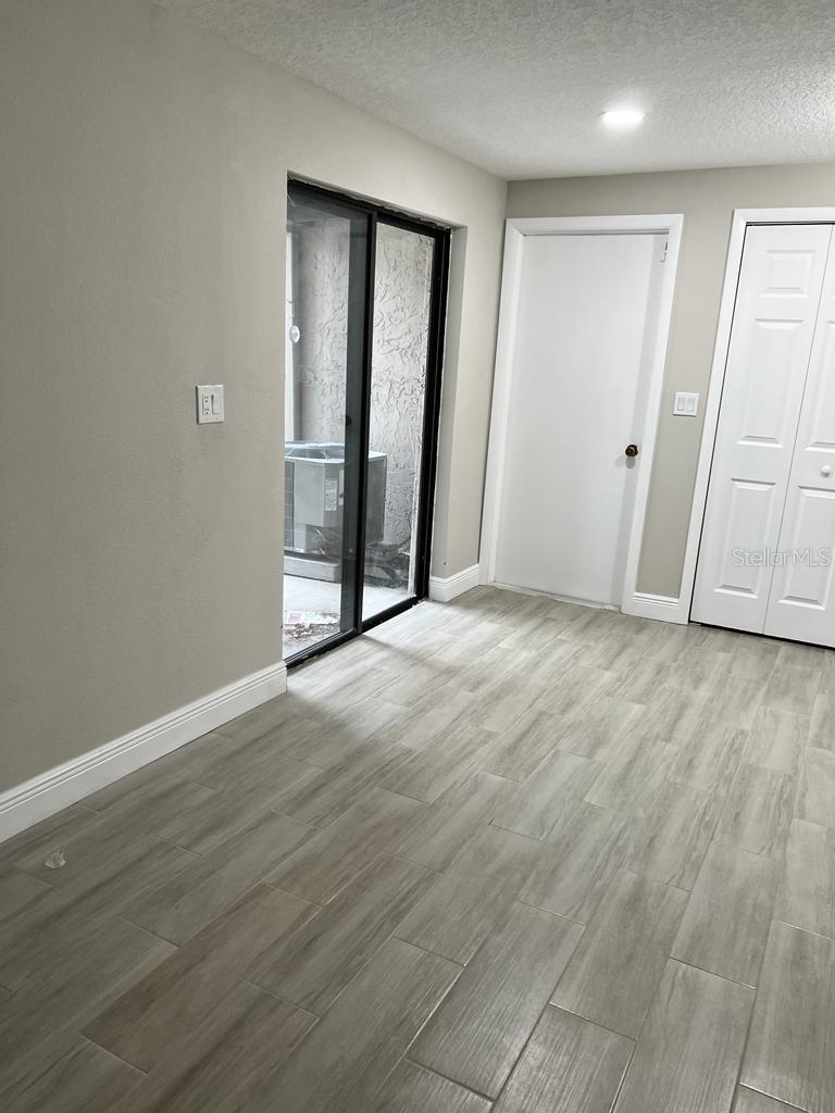 Image 11 of 12 For 605 Woodridge Drive