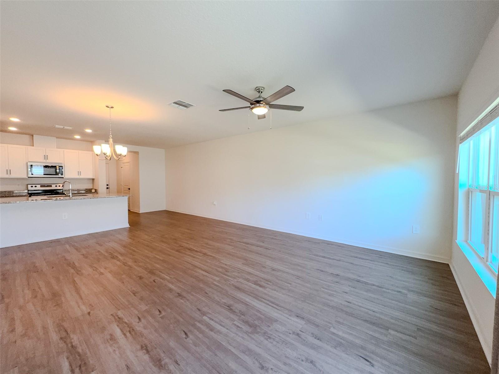 Image 11 of 36 For 9419 Westside Hills Drive