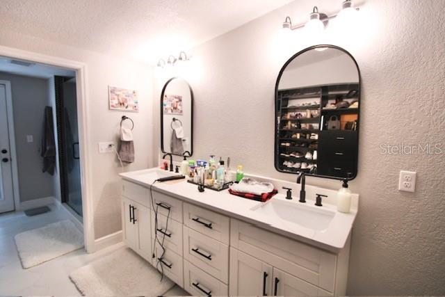 Image 16 of 34 For 230 Esther Street