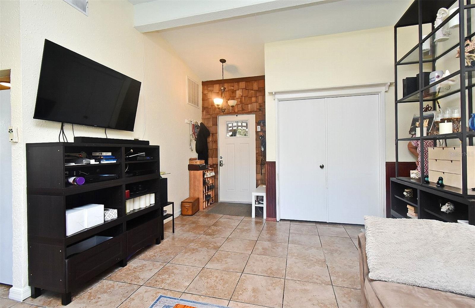 Image 34 of 37 For 31 Chip Court