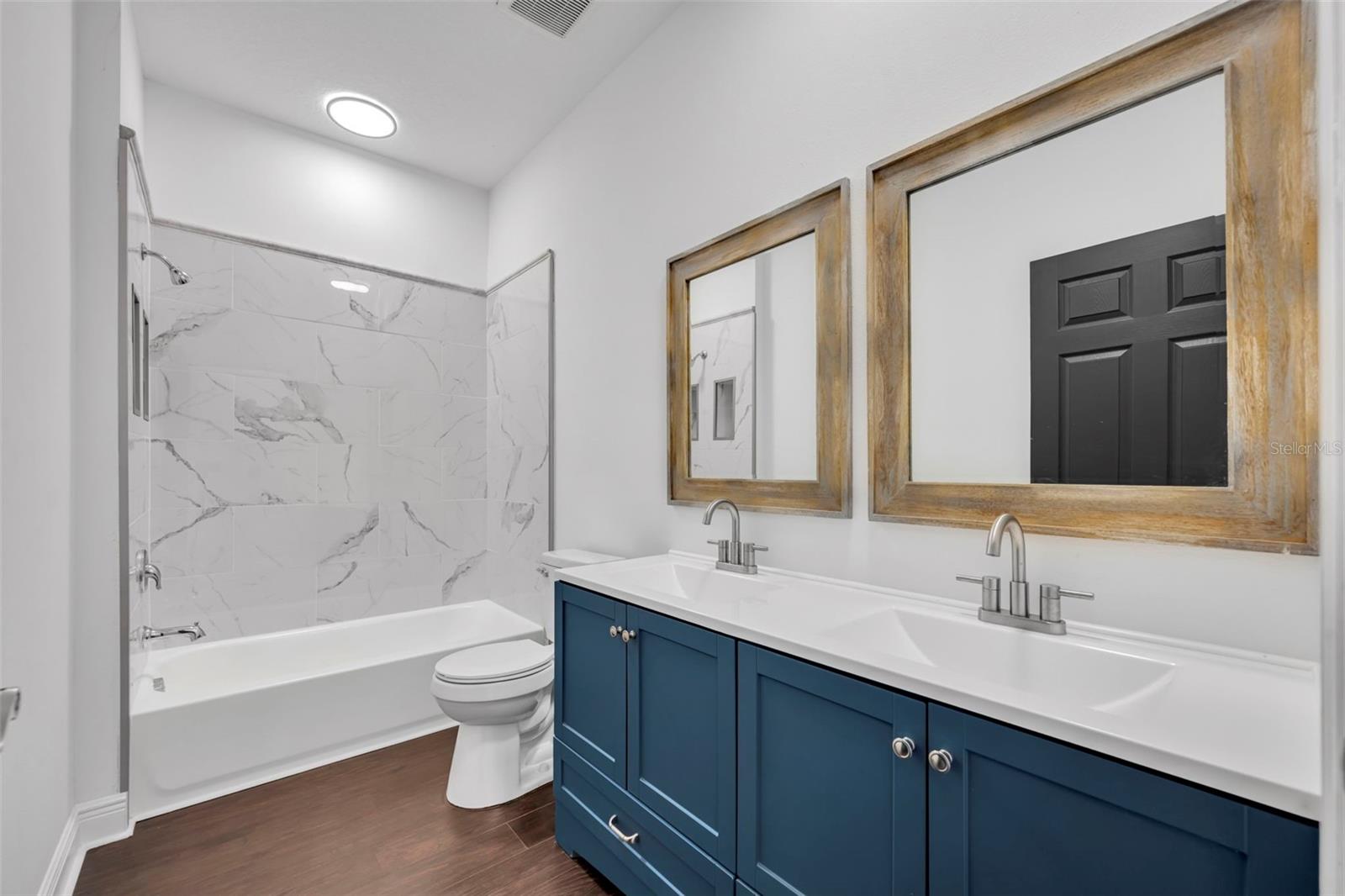 Image 13 of 38 For 2436 Lakeview Heights