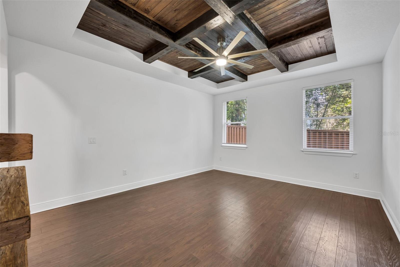 Image 9 of 38 For 2436 Lakeview Heights