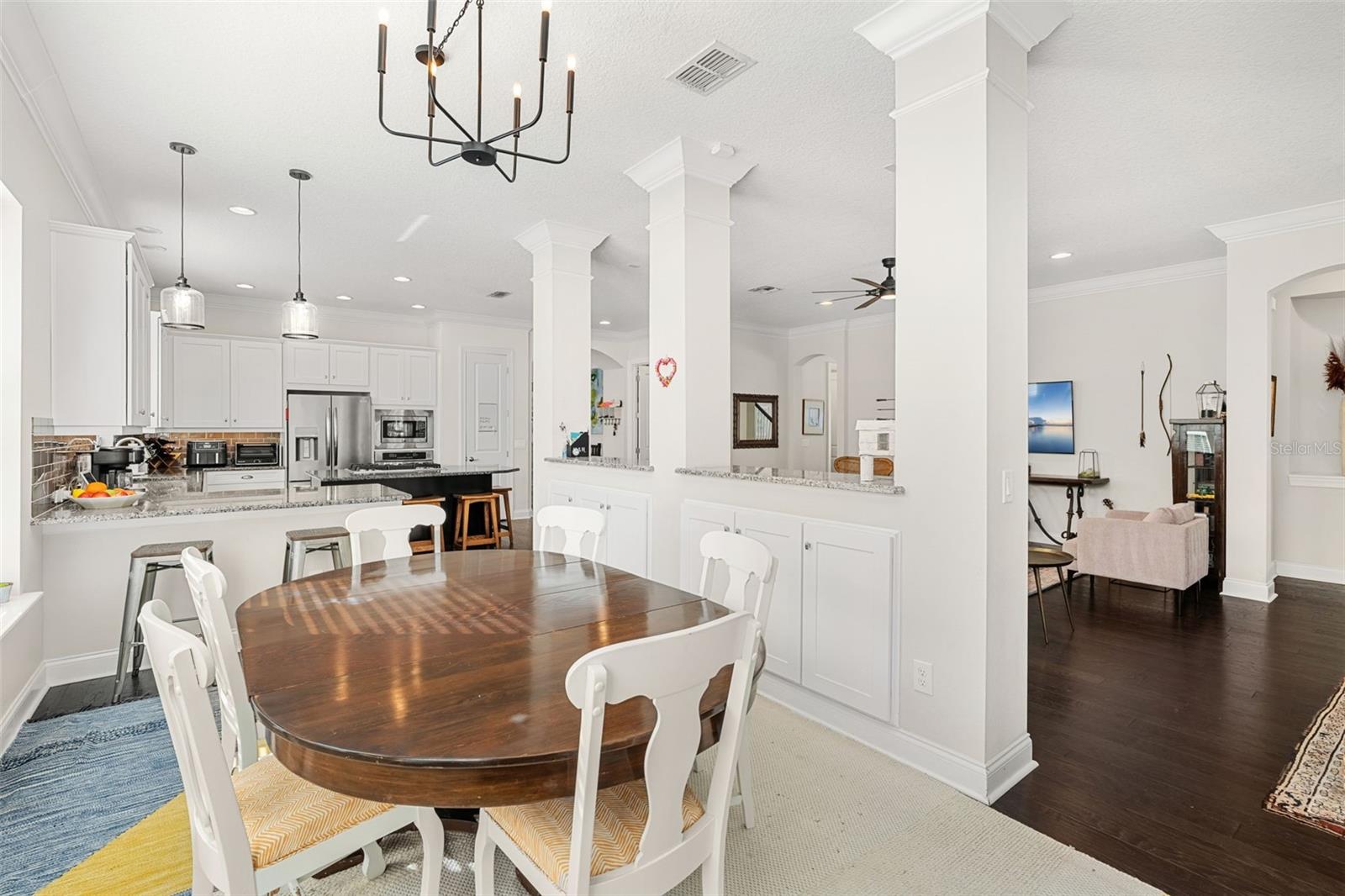 Image 15 of 42 For 1629 Delaney Avenue