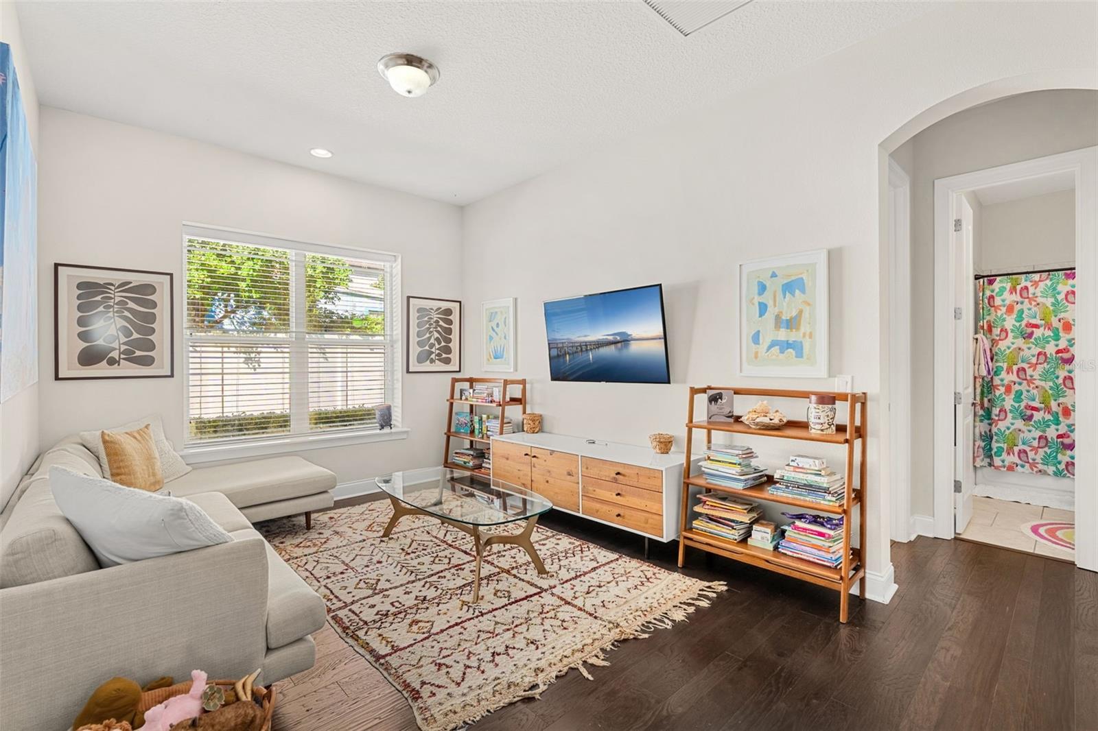 Image 22 of 42 For 1629 Delaney Avenue