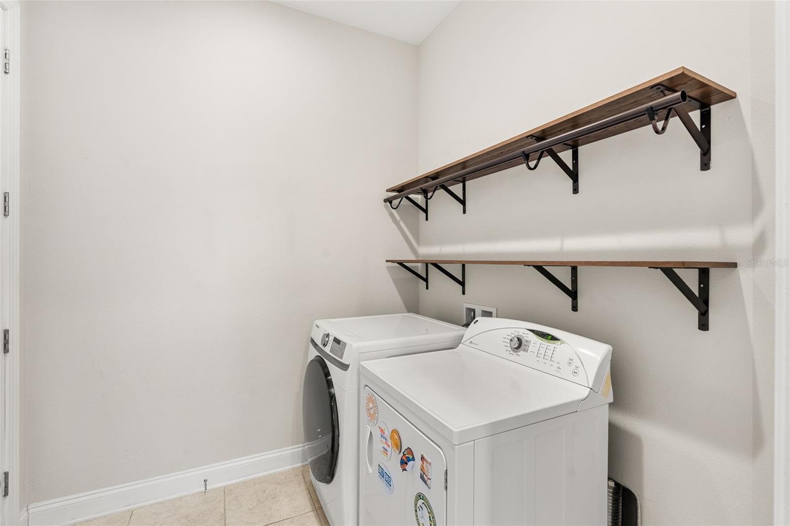 Image 35 of 42 For 1629 Delaney Avenue