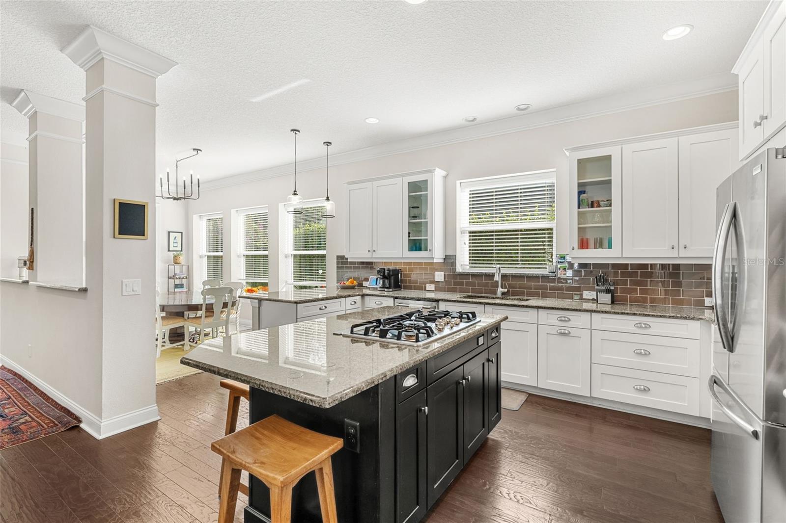 Image 5 of 42 For 1629 Delaney Avenue