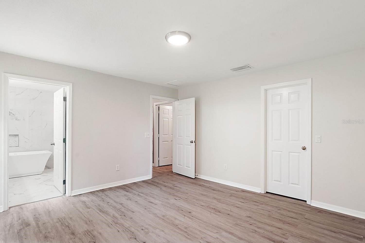 Image 14 of 17 For 1 Aspen Lane