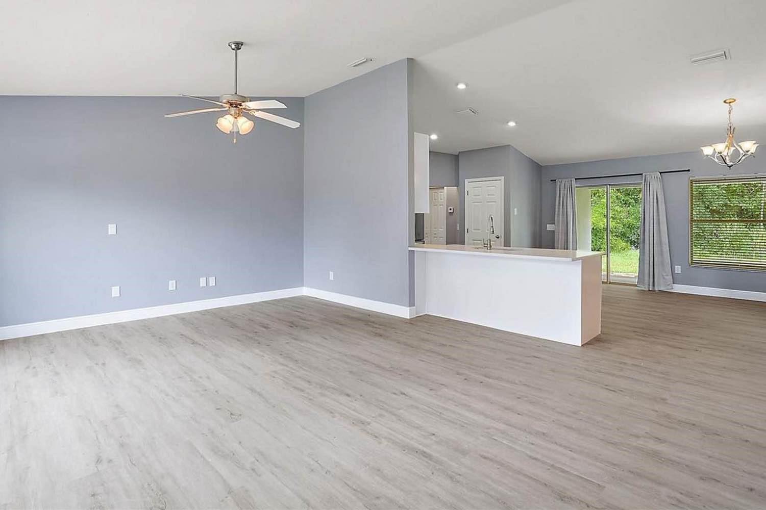 Image 7 of 17 For 1 Aspen Lane