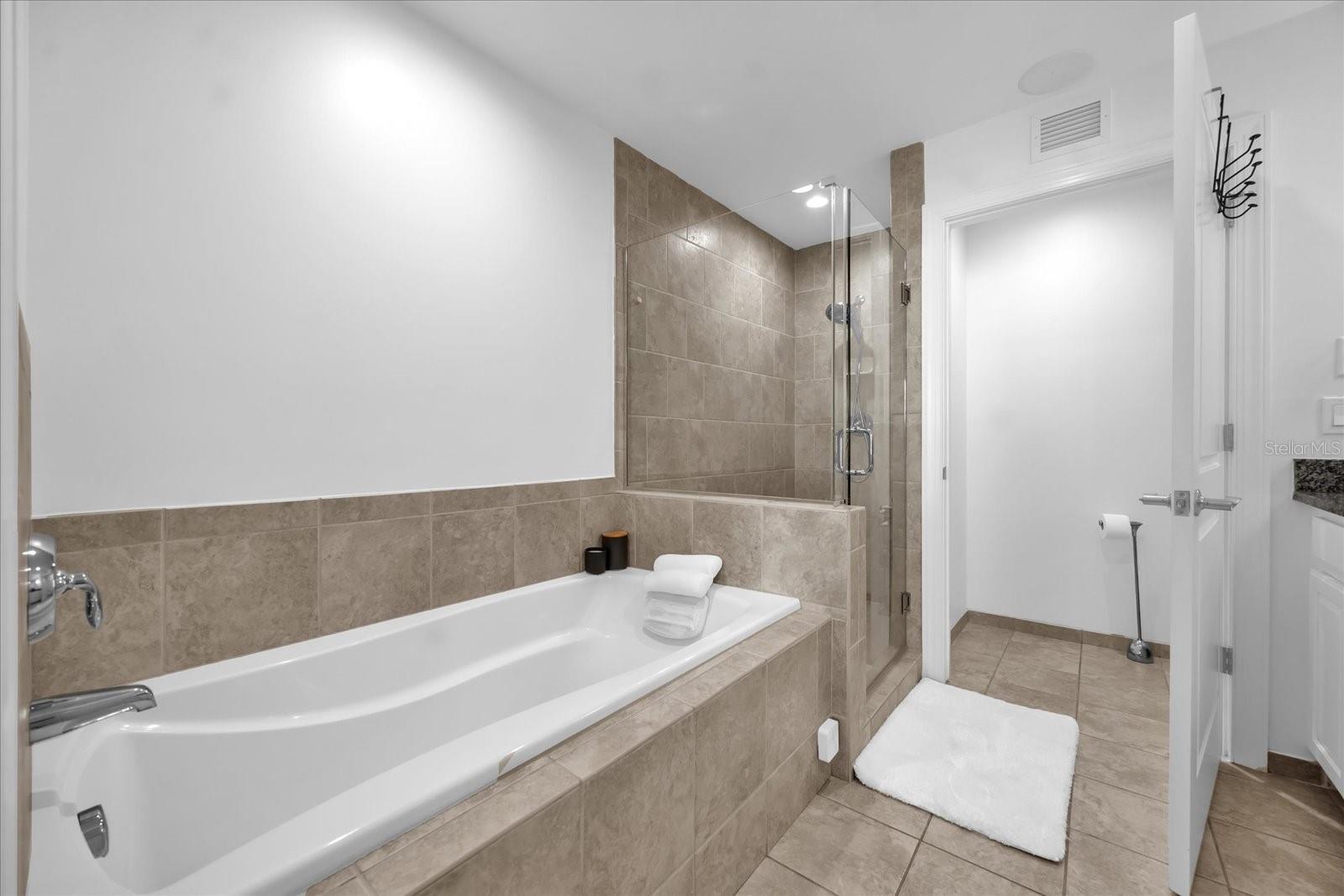 Image 26 of 45 For 1238 Kennedy Boulevard 802