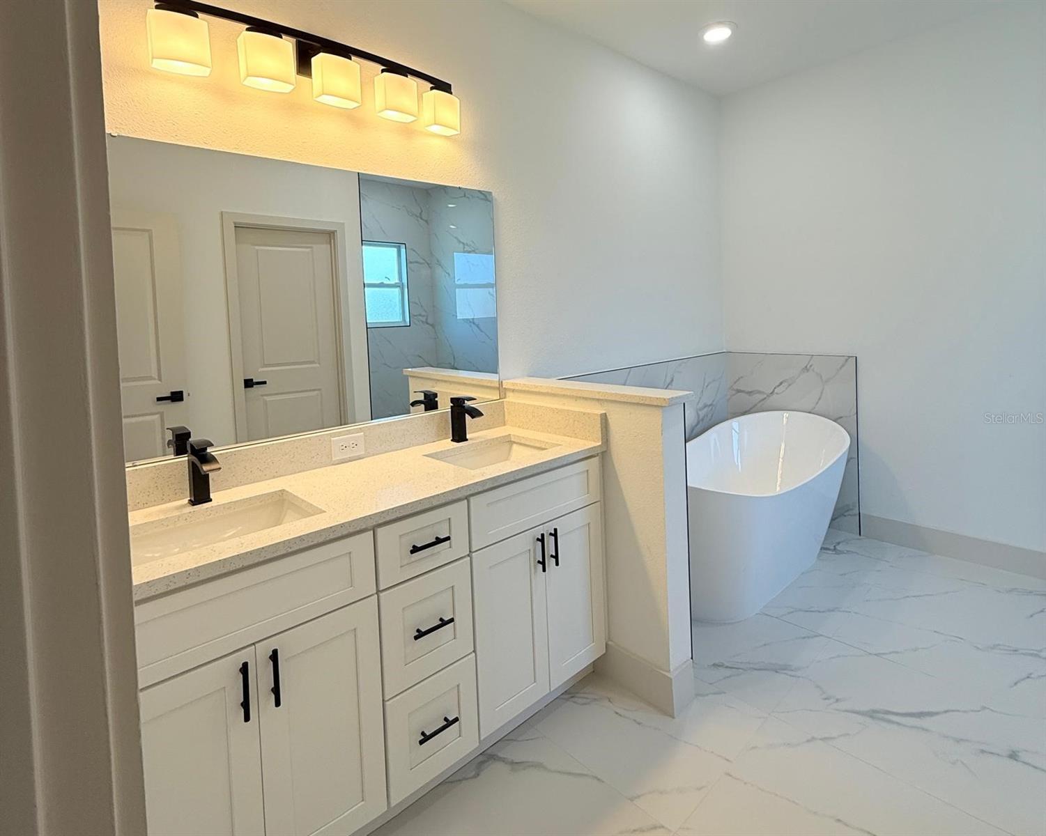 Image 16 of 30 For 1398 Breezy Point Drive