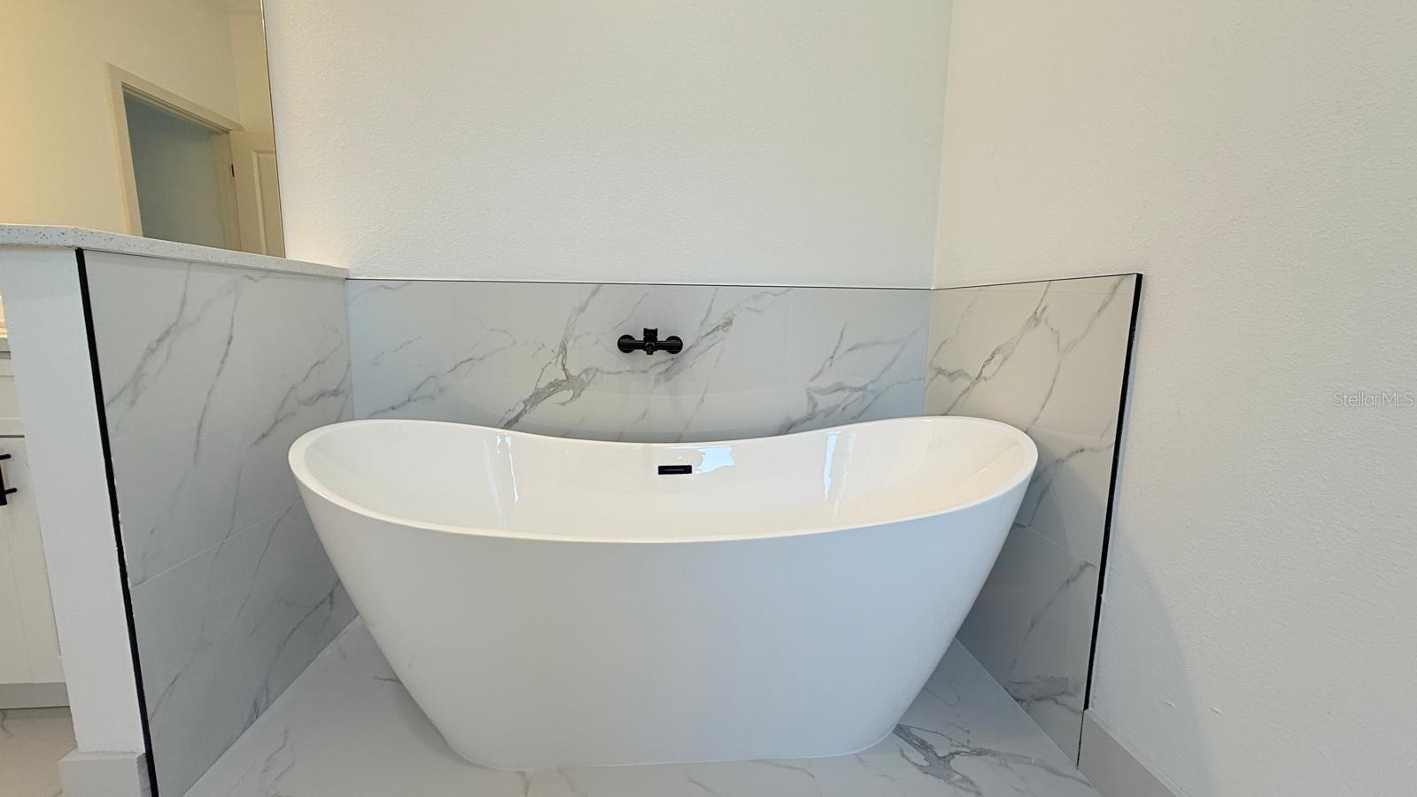 Image 17 of 30 For 1398 Breezy Point Drive