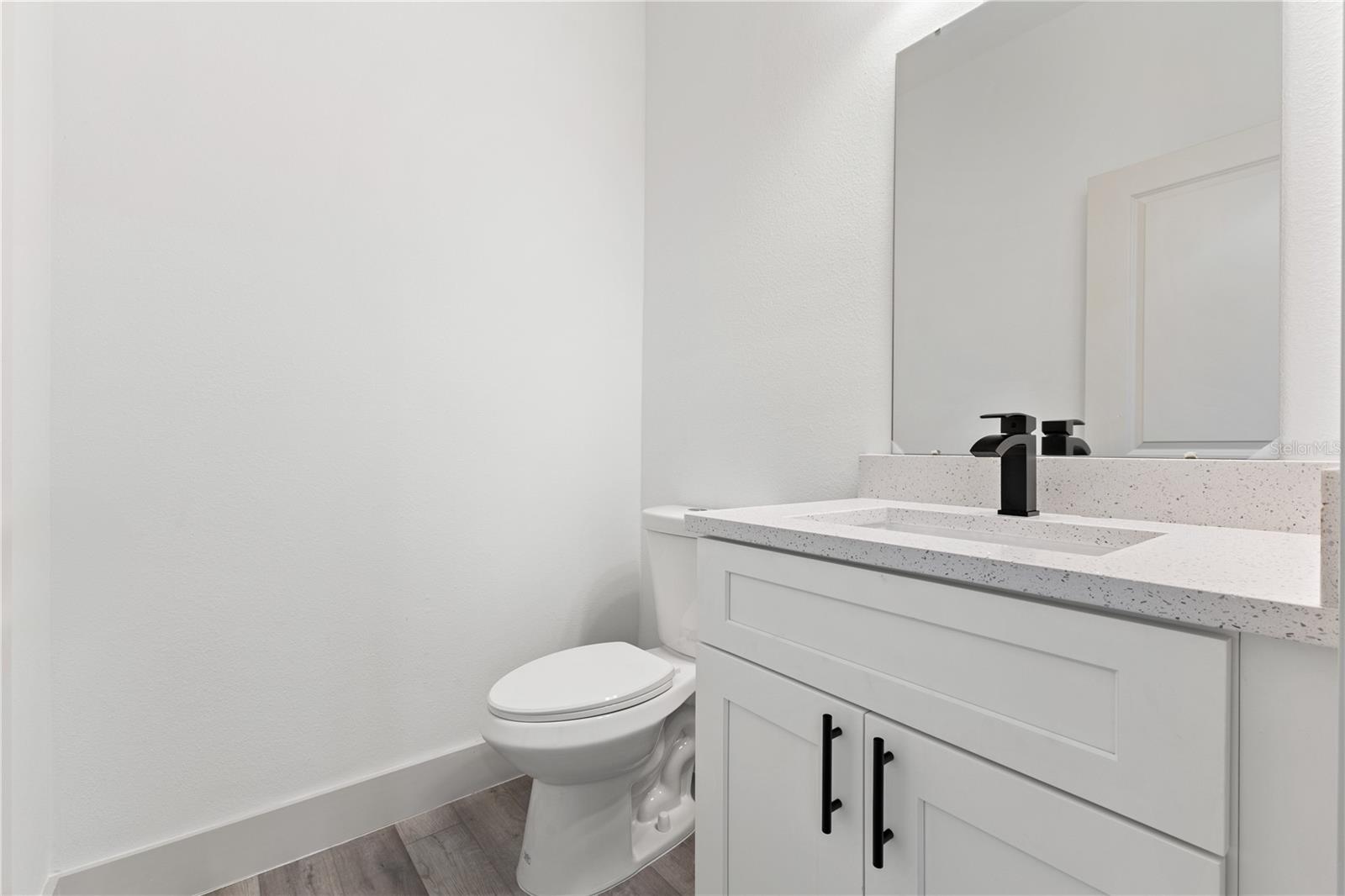 Image 20 of 30 For 1398 Breezy Point Drive