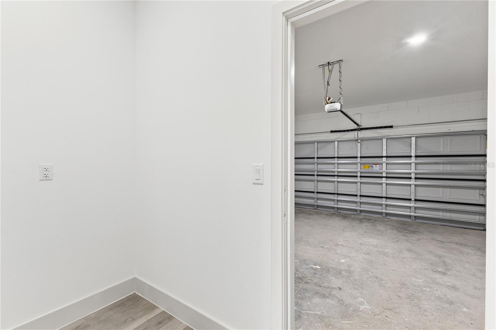 Image 22 of 30 For 1398 Breezy Point Drive