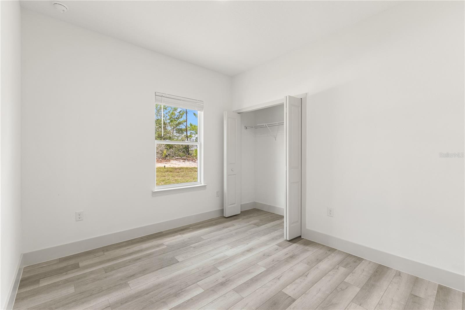 Image 24 of 30 For 1398 Breezy Point Drive