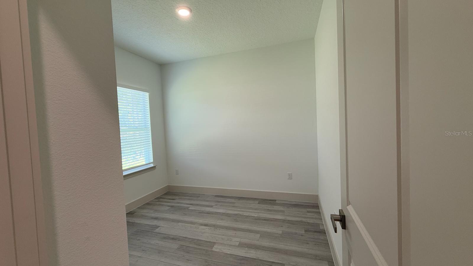 Image 22 of 37 For 1388 Breezy Point Drive