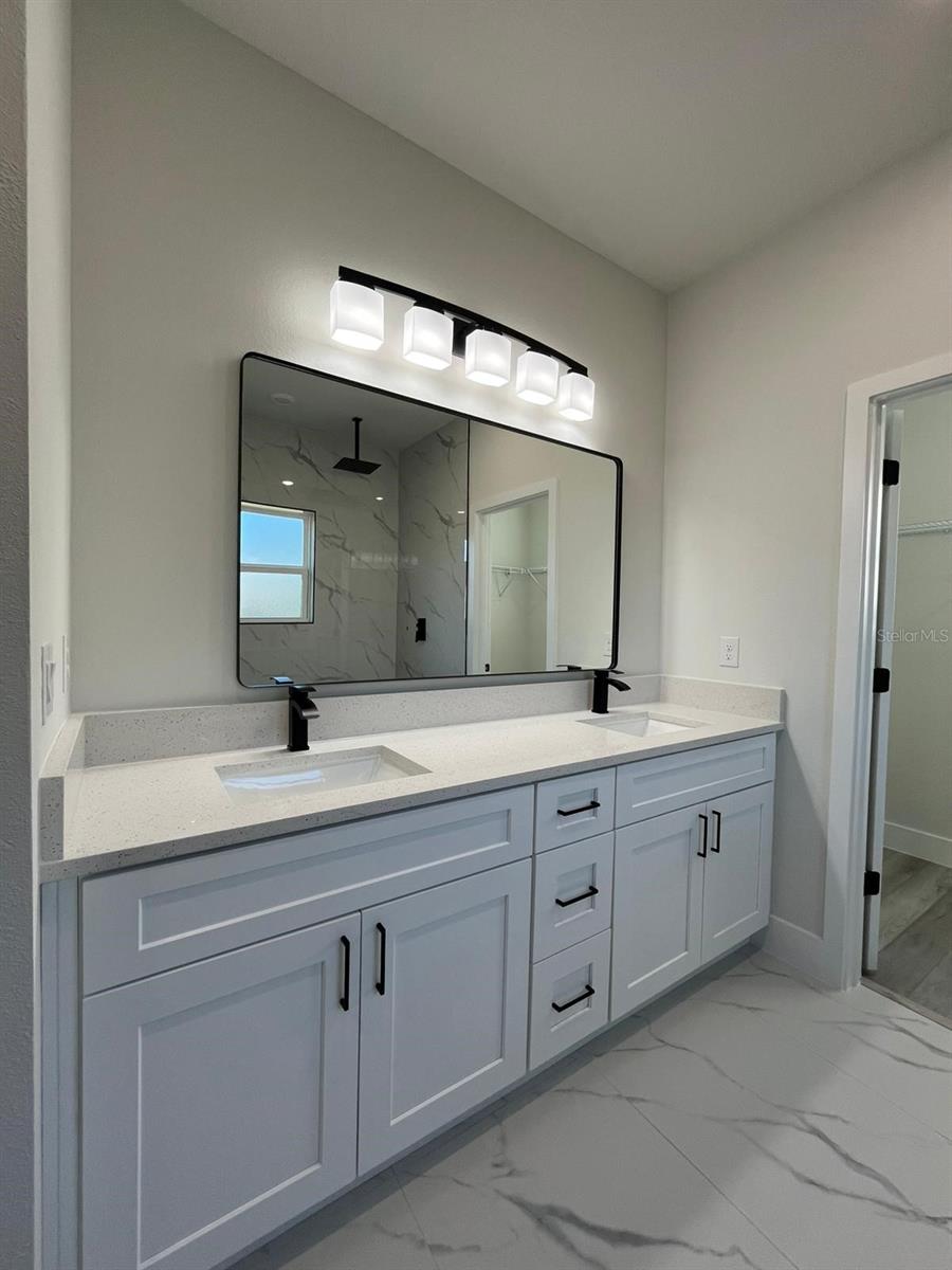 Listing photo id 20 for 8292 Pitcairn Way