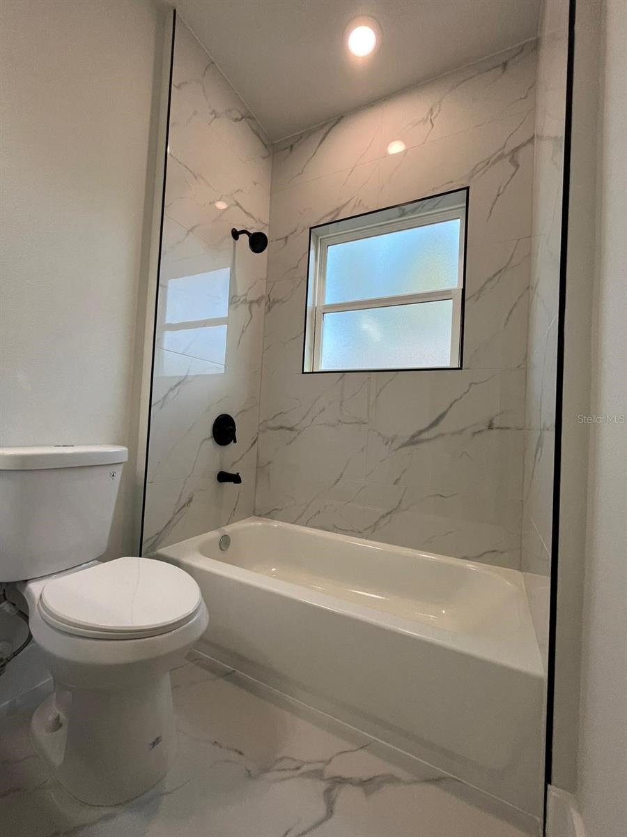 Listing photo id 28 for 8292 Pitcairn Way