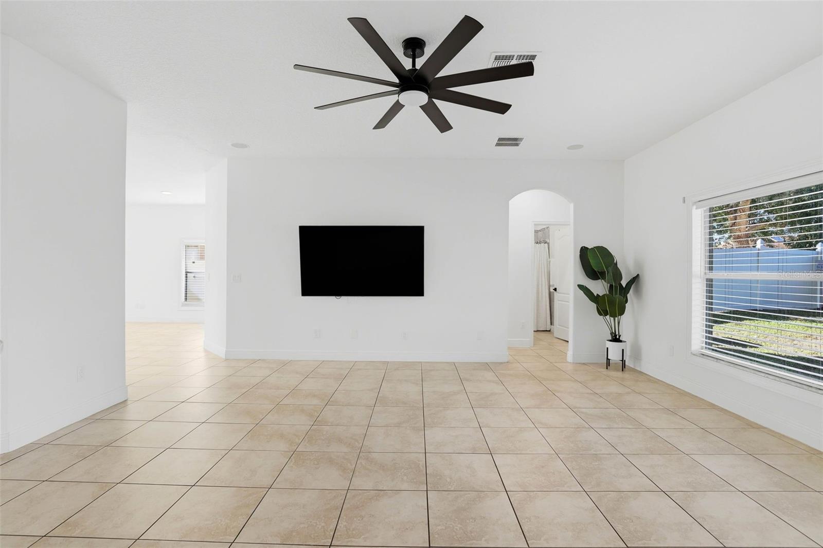 Image 6 of 21 For 8281 Westcott Shore Drive