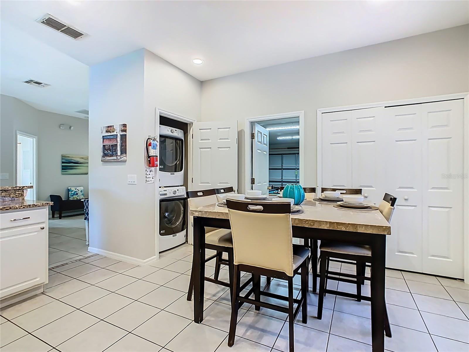 Image 12 of 49 For 16658 Lazy Breeze Loop