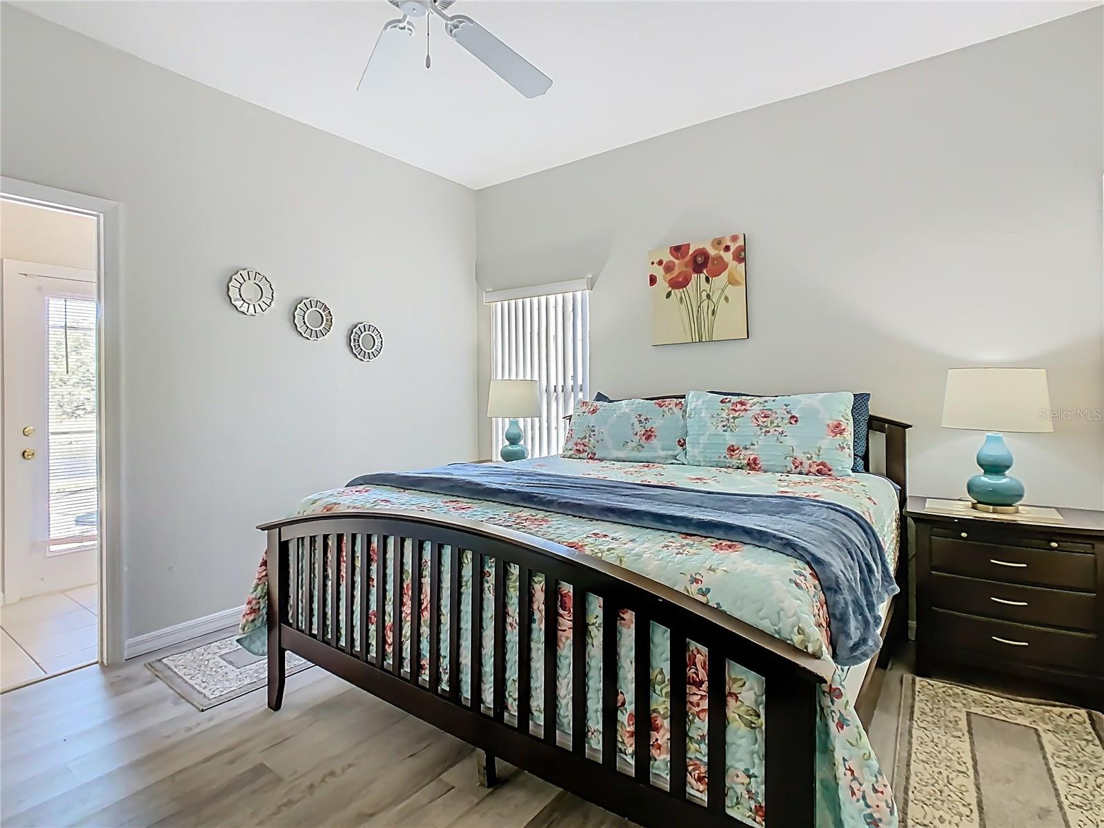 Image 25 of 49 For 16658 Lazy Breeze Loop