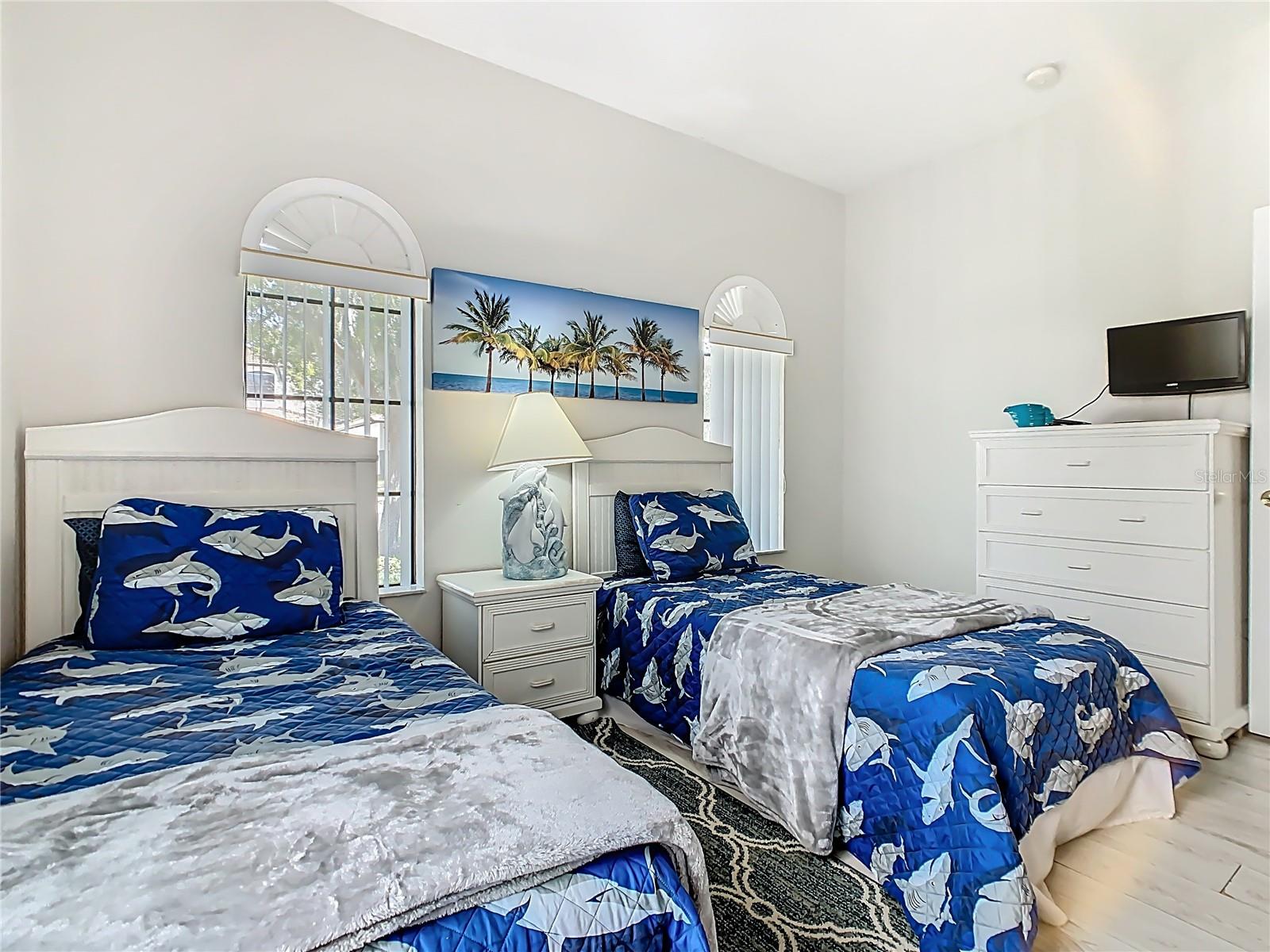 Image 30 of 49 For 16658 Lazy Breeze Loop