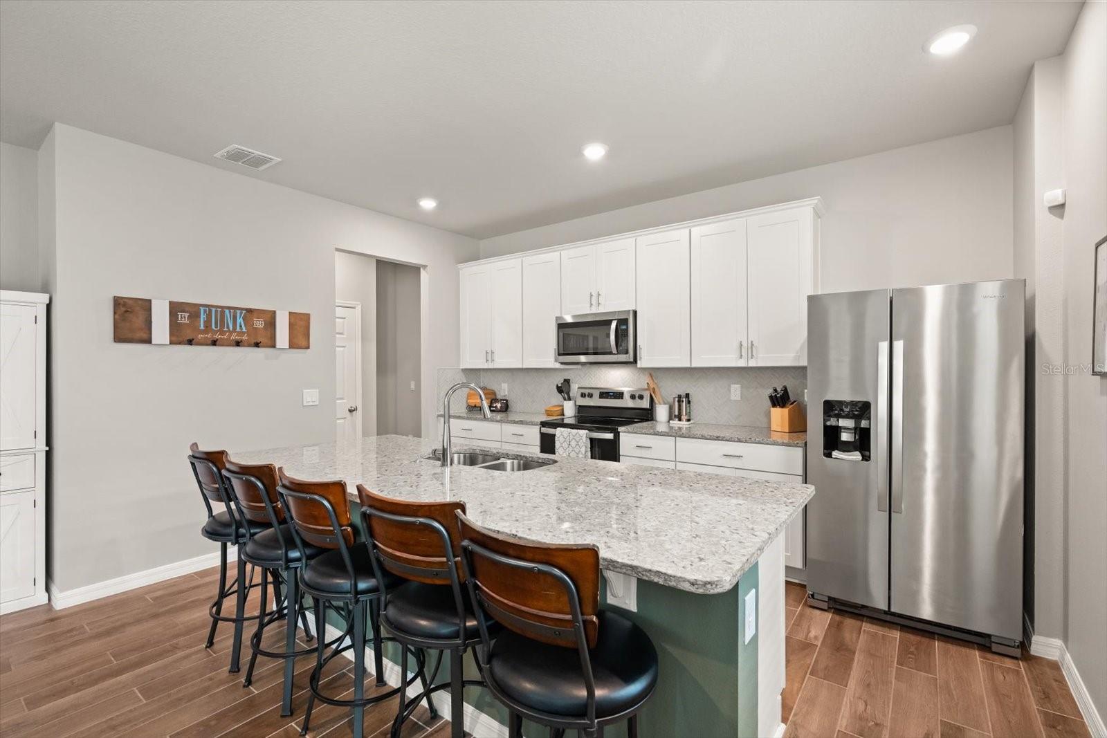 Image 11 of 35 For 140 Zuni Road