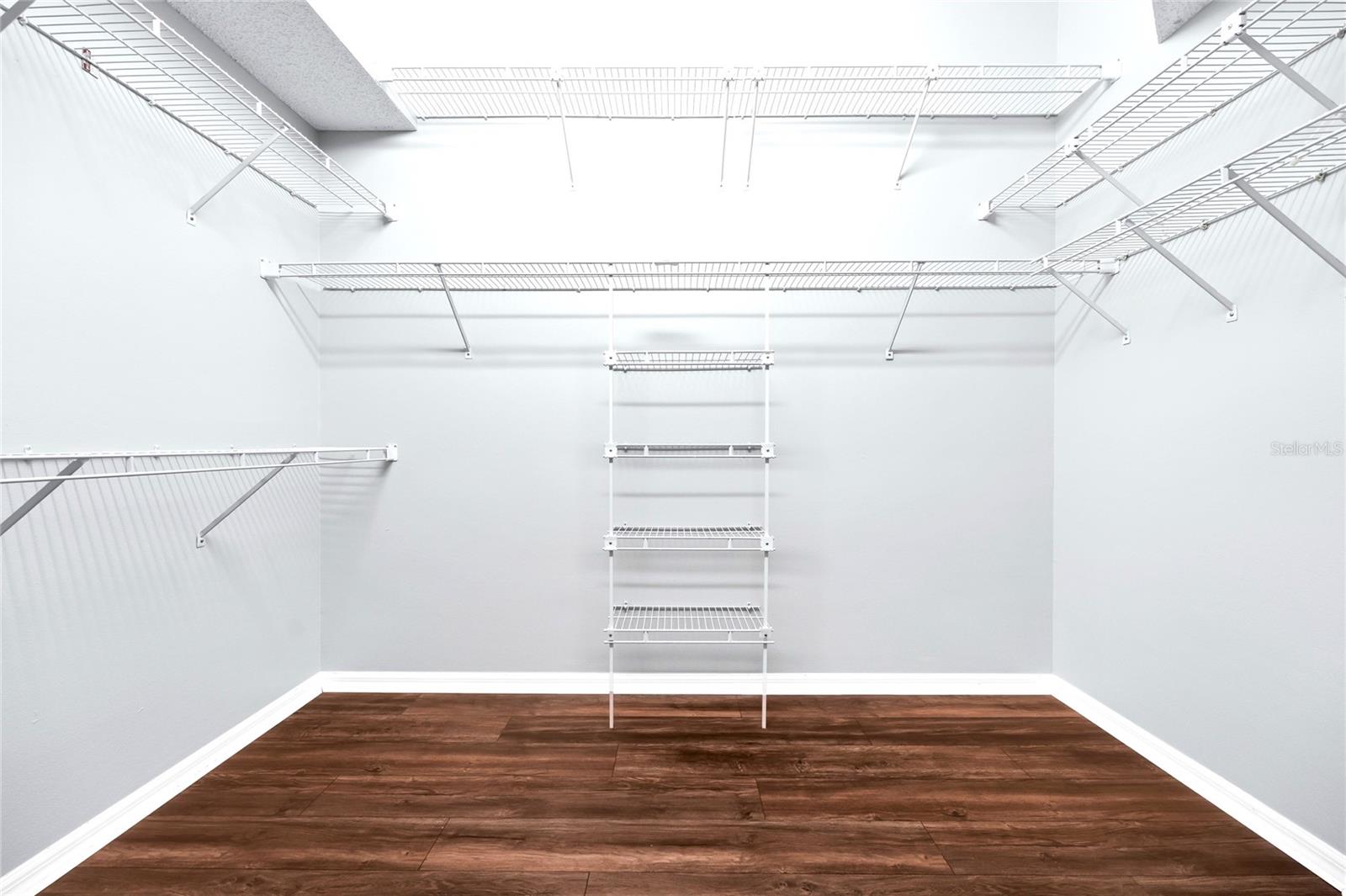 Image 26 of 49 For 3739 Ahoya Lane