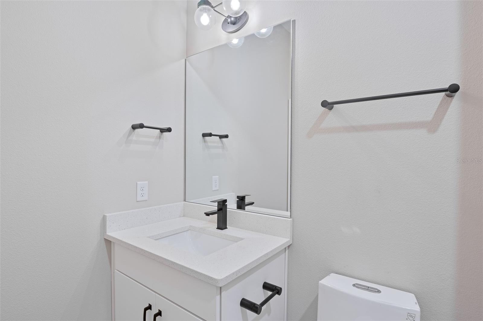 Image 28 of 34 For 1800 Houston Street 1