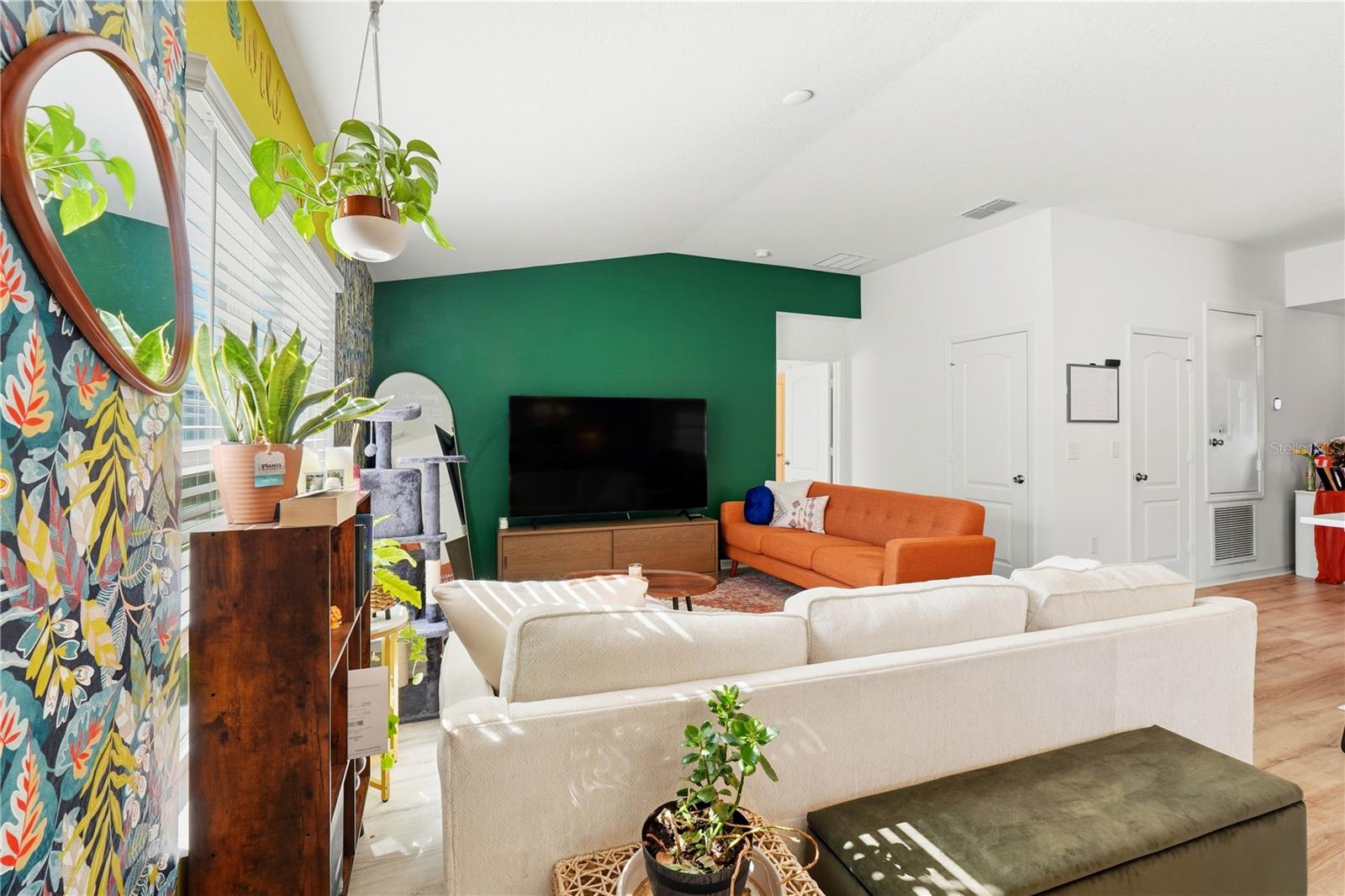 Image 15 of 37 For 1459 Geranium Drive