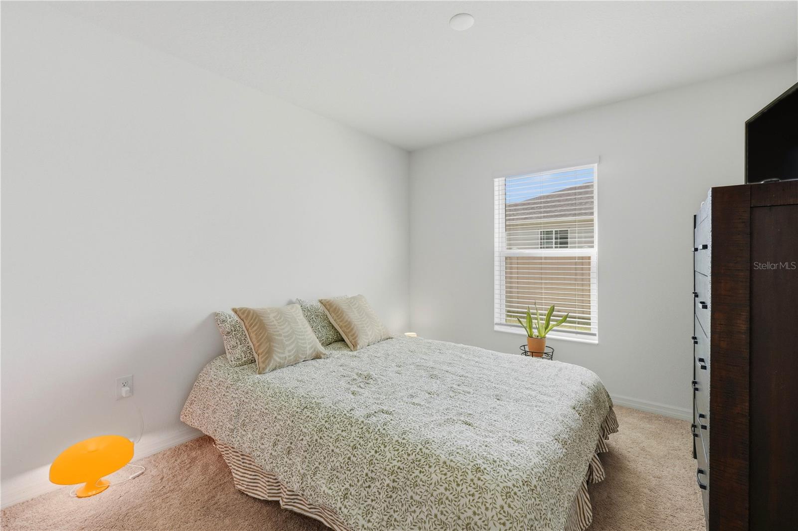 Image 27 of 37 For 1459 Geranium Drive