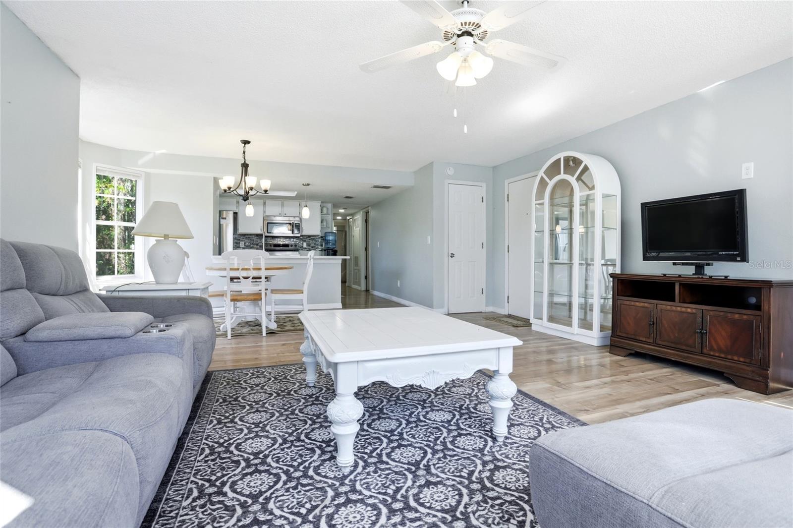 Image 12 of 41 For 2013 Royal Bay Boulevard 147