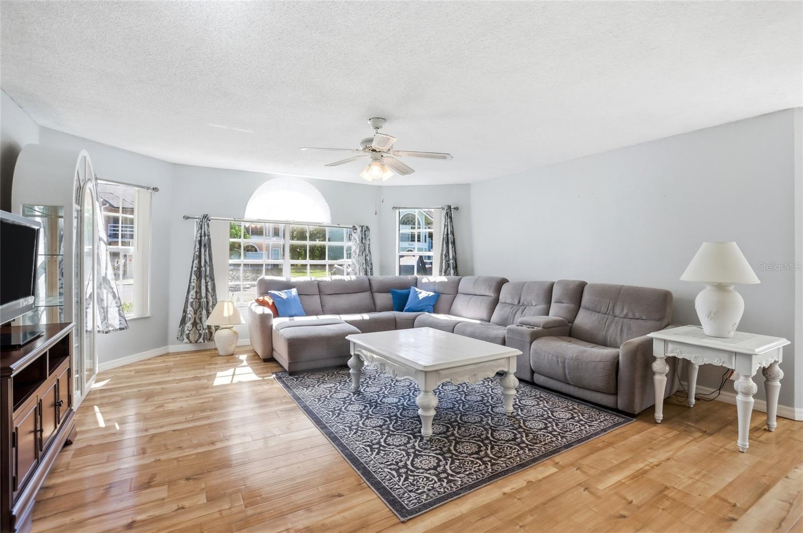 Image 14 of 41 For 2013 Royal Bay Boulevard 147