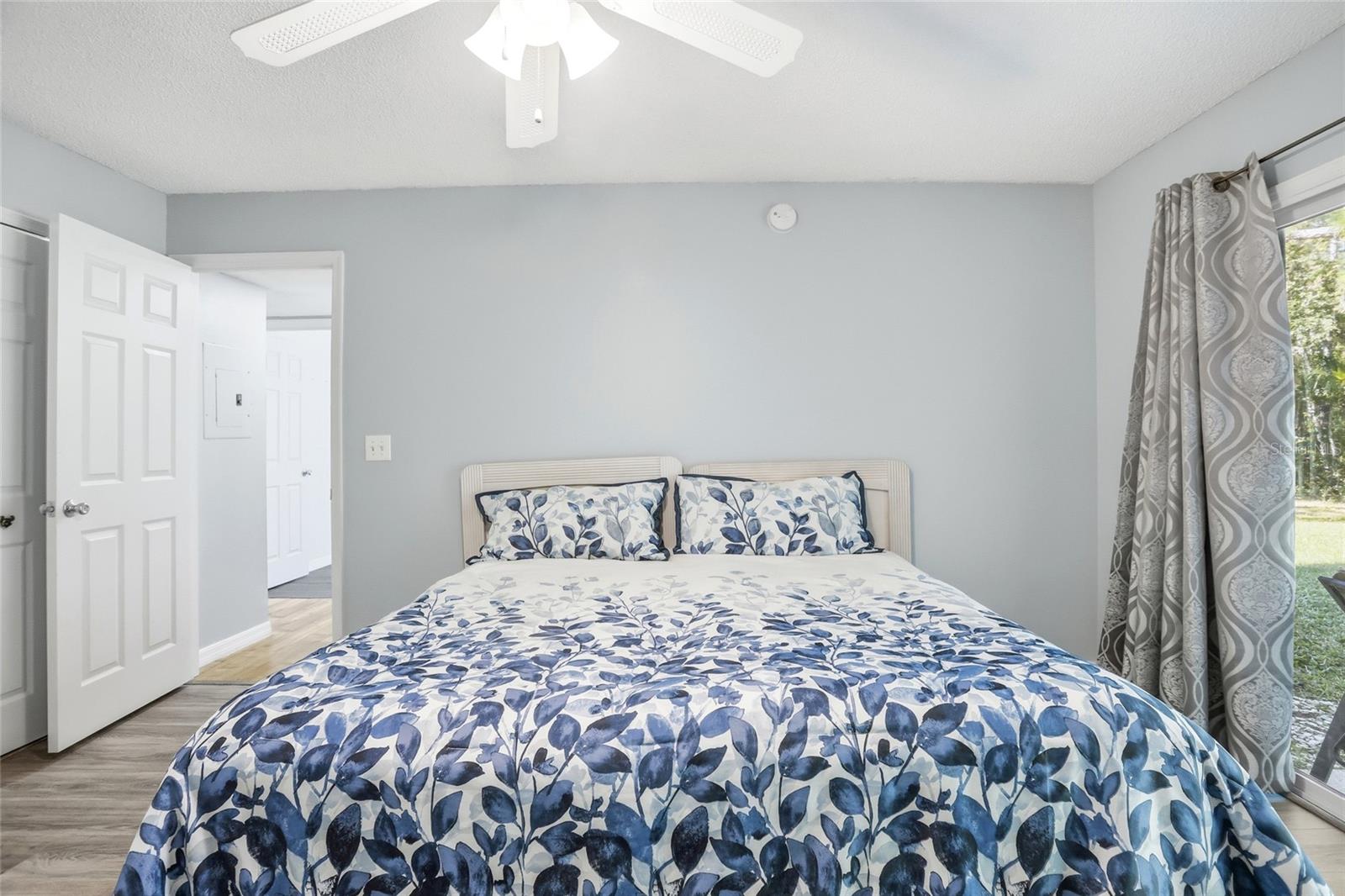 Image 20 of 41 For 2013 Royal Bay Boulevard 147