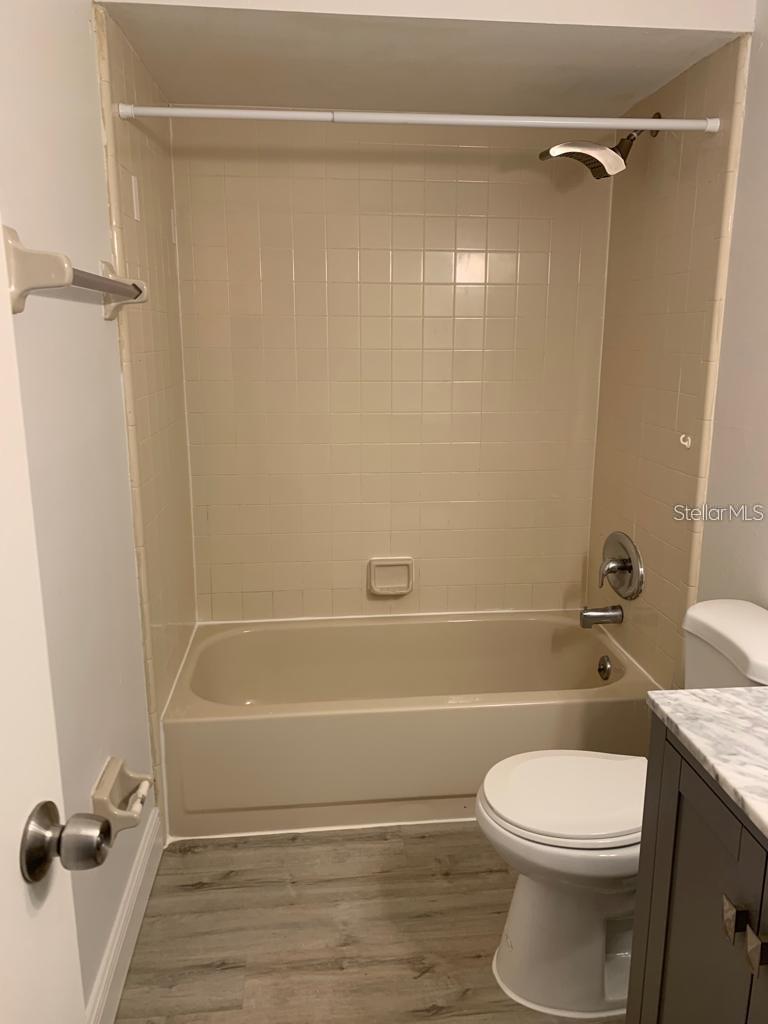 Image 14 of 40 For 2530 Citrus Club Lane 202