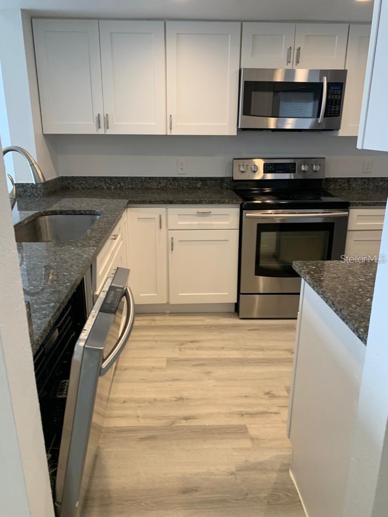 Image 2 of 40 For 2530 Citrus Club Lane 202