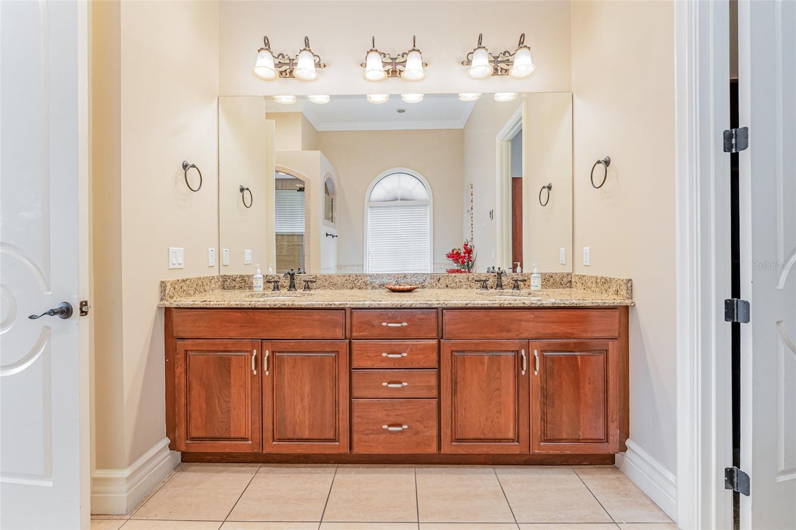 Image 25 of 65 For 364 Muirfield Loop