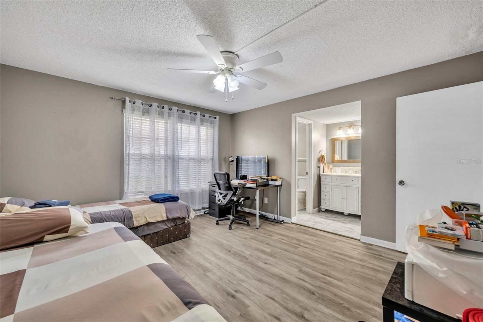 Image 13 of 24 For 200 Saint Andrews Boulevard 1905