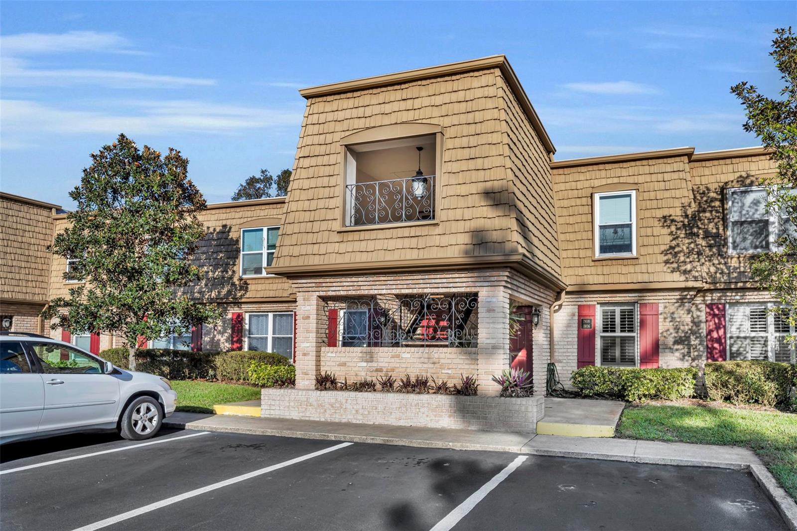 Image 2 of 24 For 200 Saint Andrews Boulevard 1905