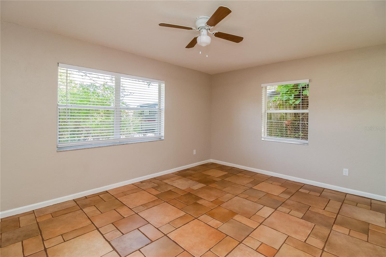 Image 10 of 16 For 1197 Lakeview Circle